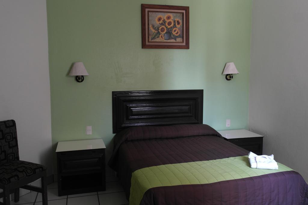 Hotel El Roble Tuxtla Gutiérrez Eksteriør billede